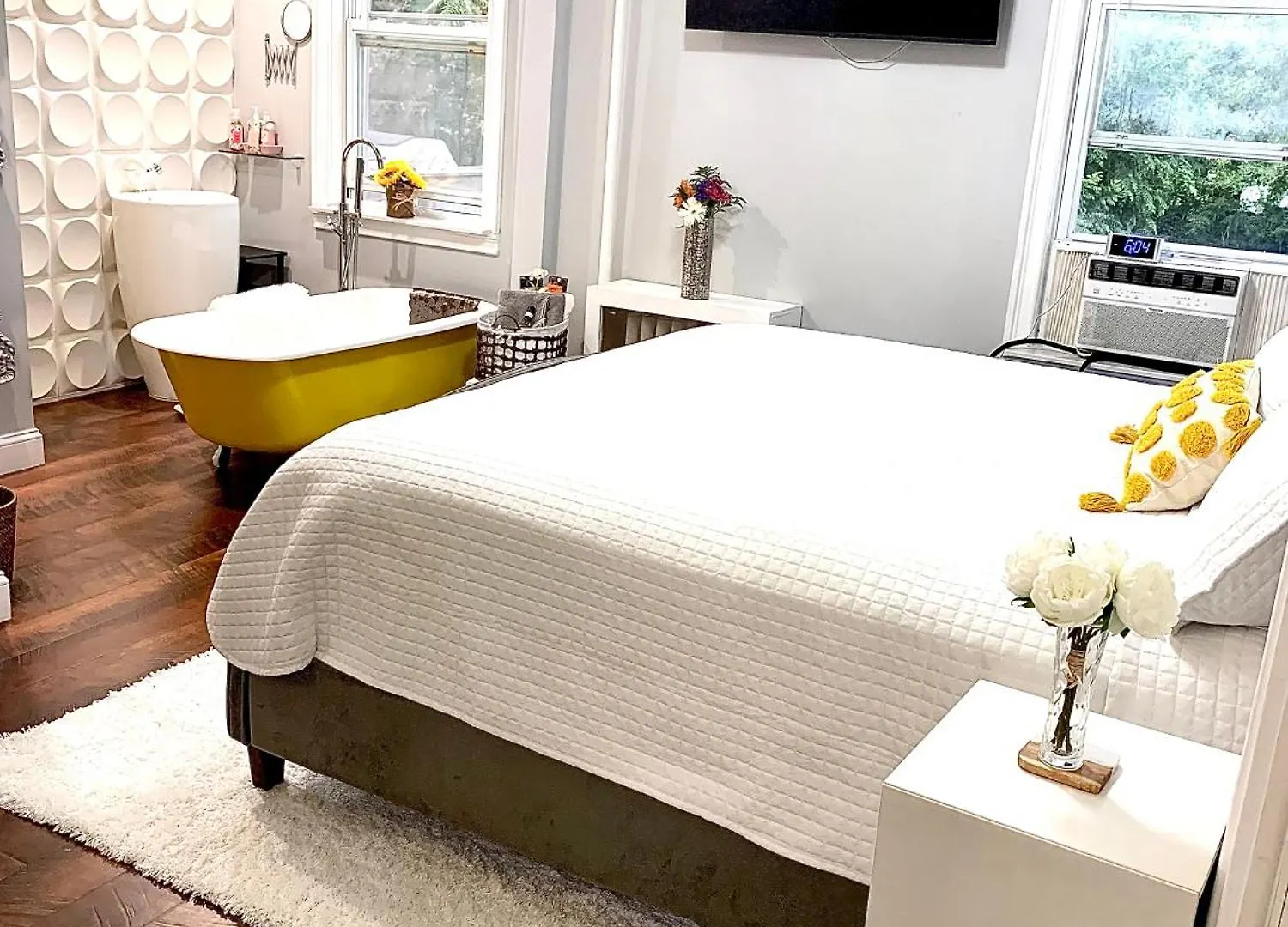 3 Bedroom Cozy Retreat With Large Backyard New York Apartment