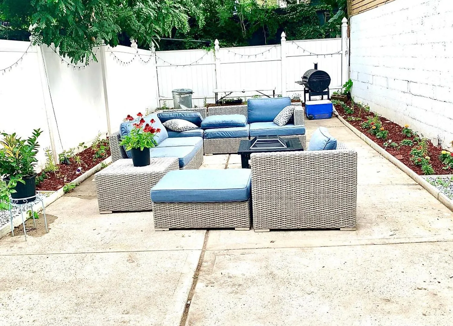 3 Bedroom Cozy Retreat With Large Backyard New York Apartman
